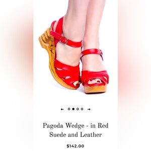 Size 9 Lucky Lou Red Pagoda Wedges! ❤️🖤❤️
